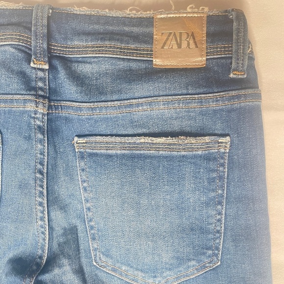 Zara Mid Rise Stretchy Skinny Jeans - Picture 4 of 7